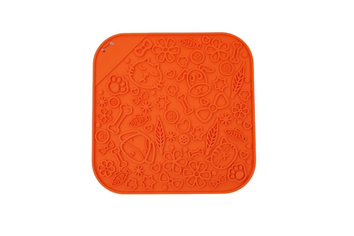 Lick Mats for Dogs - malibudjango